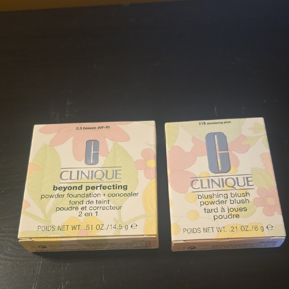 Clinique Powder Foundation and Blush Set